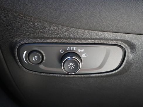 Used 2024 Chevrolet Equinox LT image 33