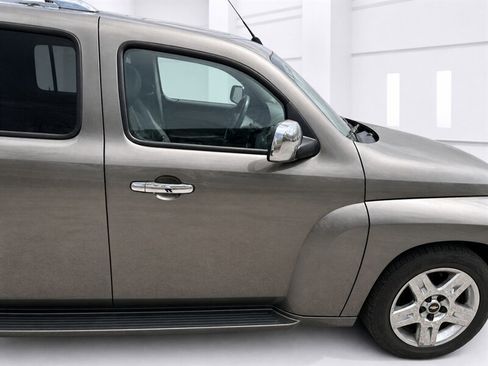 Used 2011 Chevrolet HHR LT FWD image 15