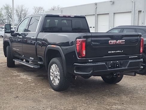 Used 2023 GMC Sierra 2500 Denali image 2