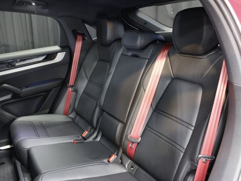 New 2026 Porsche Cayenne Coupe image 19