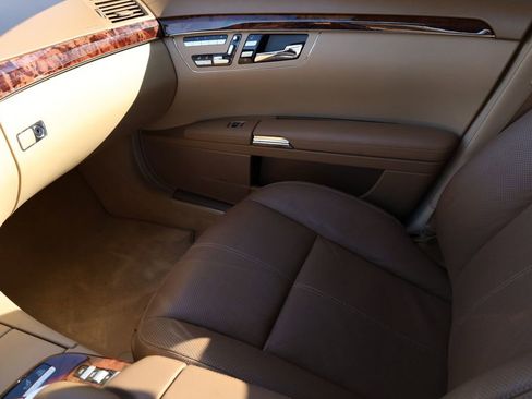 Used 2008 Mercedes-Benz S 550 image 9