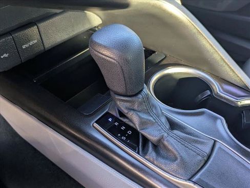 Used 2021 Toyota Camry LE FWD image 12