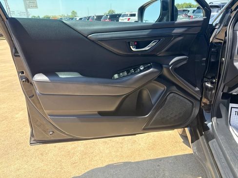 Used 2023 Subaru Outback Premium AWD/4WD image 6
