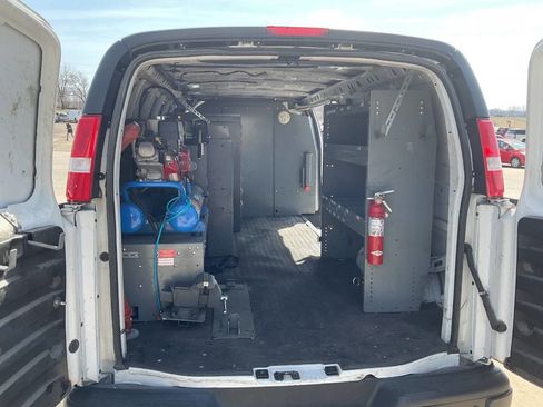 Used 2020 Chevrolet Express 3500 Extended w/ Driver Convenience Package image 15