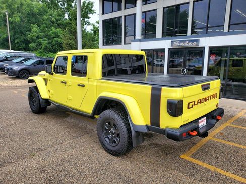 Used 2023 Jeep Gladiator Mojave w/ Cold Weather Group AWD/4WD image 7