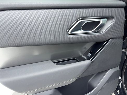 Used 2023 Land Rover Range Rover Velar S image 40
