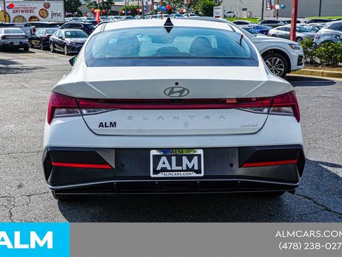 Used 2024 Hyundai Elantra Limited FWD image 11