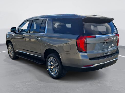 New 2026 GMC Yukon XL Elevation image 7