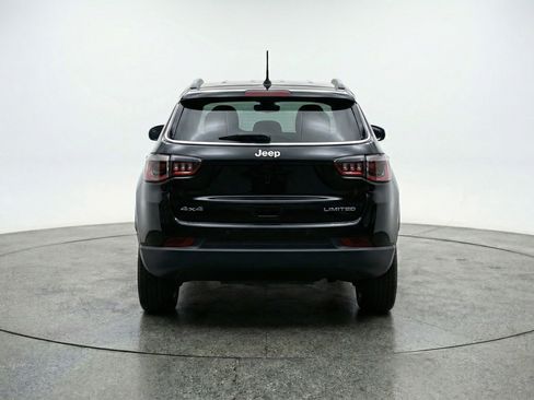 Used 2025 Jeep Compass Latitude image 7