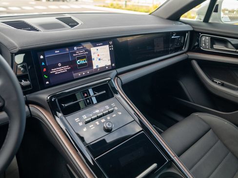 New 2026 Porsche Panamera 4 image 16