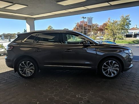 Certified 2022 Lincoln Nautilus Reserve w/ Luxury Package image 4