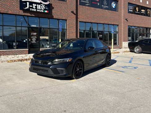 Used 2023 Honda Civic Sport image 2