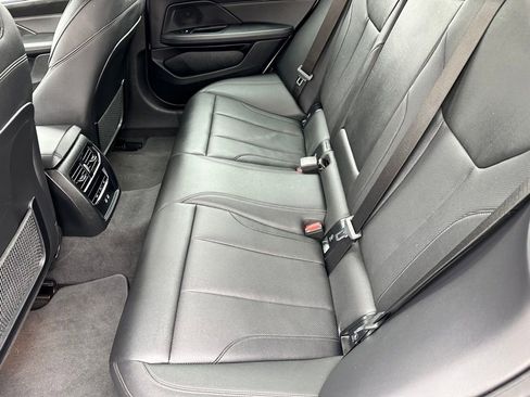 Used 2024 BMW i4 xDrive40i image 11