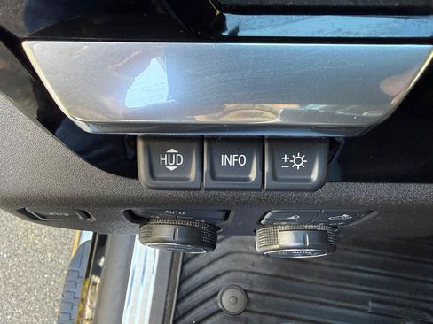 Used 2023 Chevrolet Silverado 1500 LTZ w/ LTZ Premium Package AWD/4WD image 16