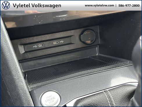 Certified 2022 Volkswagen Tiguan SE image 29