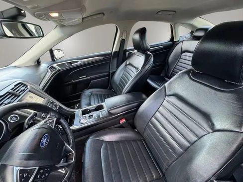 Used 2018 Ford Fusion SE w/ Equipment Group 602A FWD image 10