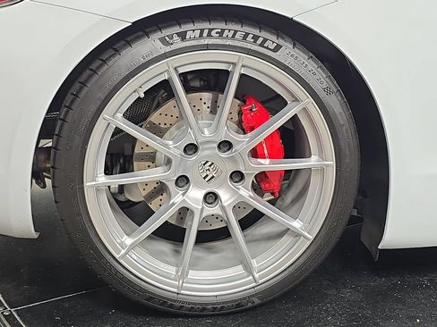 Used 2016 Porsche Boxster Spyder RWD image 29