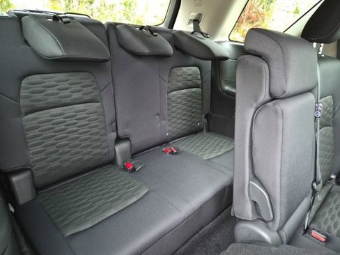 New 2025 Nissan Pathfinder SV w/ Black Appearance Package image 15