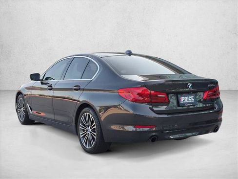 Used 2019 BMW 530e xDrive AWD/4WD image 8