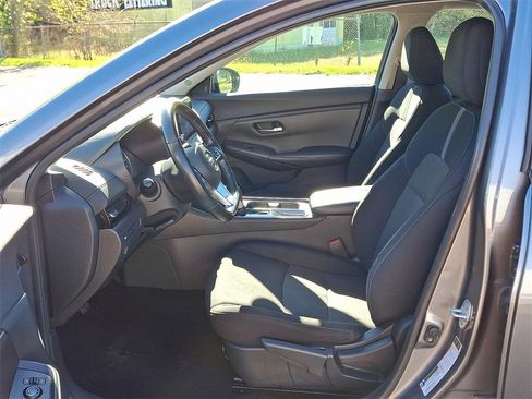 Used 2022 Nissan Sentra SV image 13