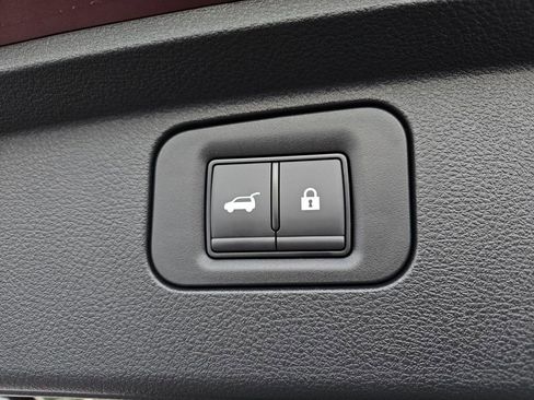 New 2026 Nissan Armada SL w/ Captain's Chari Seat Package RWD image 6