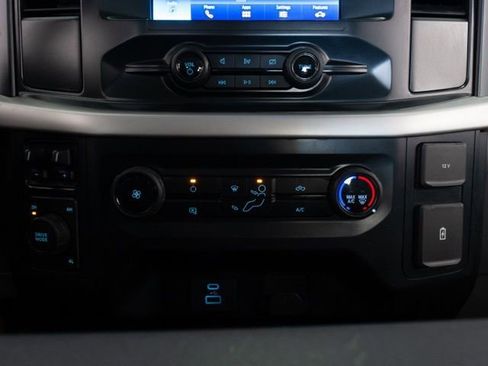 Used 2022 Ford F150 XL w/ Trailer Tow Package image 16