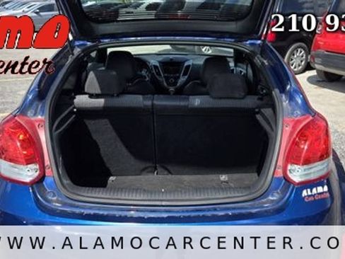 Used 2016 Hyundai Veloster w/ Option Group 02 FWD image 25
