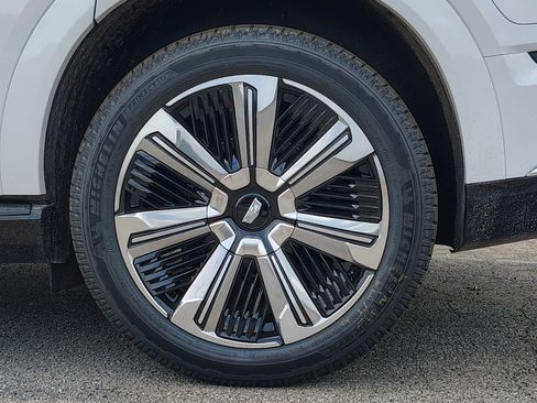 New 2025 Cadillac Escalade IQ Luxury 1 image 39