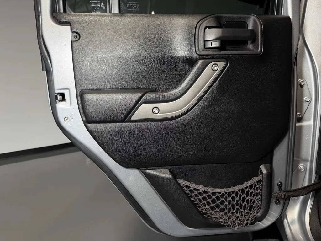 Used 2013 Jeep Wrangler Unlimited Sport AWD/4WD image 15