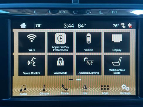 Used 2017 Lincoln Continental Reserve w/ Luxury Package image 44