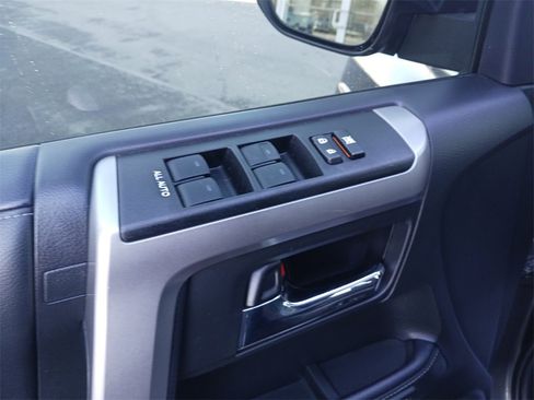 Used 2022 Toyota 4Runner Limited image 31