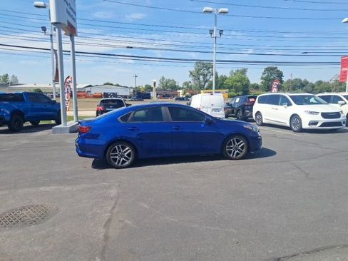 Used 2019 Kia Forte S w/ S Premium Package FWD image 5
