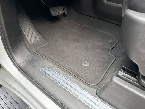 Used 2022 GMC Sierra 1500 SLT w/ SLT Premium Package image 17