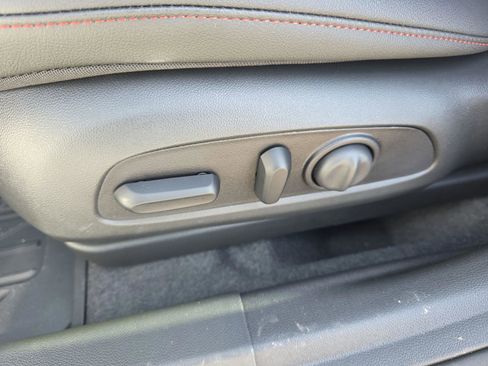 New 2026 Chevrolet Trax RS w/ Sunroof Package image 22