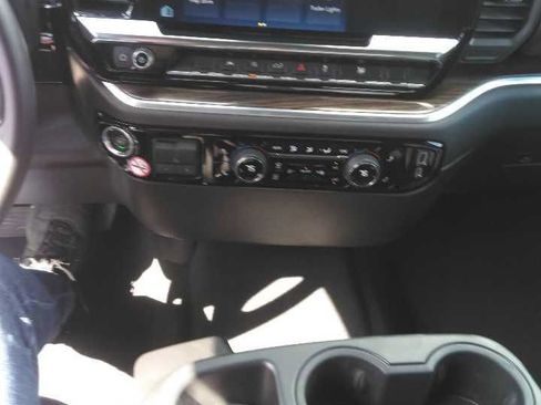 Used 2026 Chevrolet Silverado 1500 LT AWD/4WD image 4
