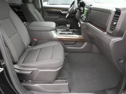 Used 2025 GMC Sierra 1500 Elevation image 18