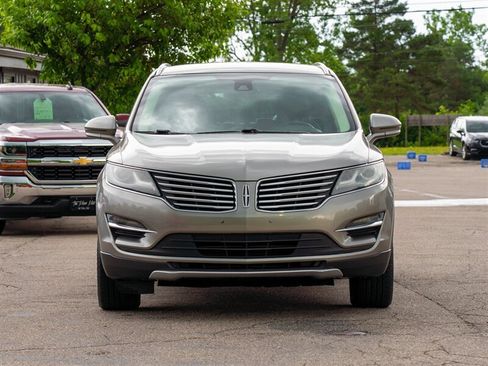 Used 2016 Lincoln MKC Select w/ Select Plus Package AWD/4WD image 2