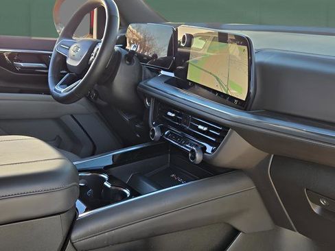 Used 2025 Chevrolet Tahoe Z71 w/ Z71 Off-Road Package image 29