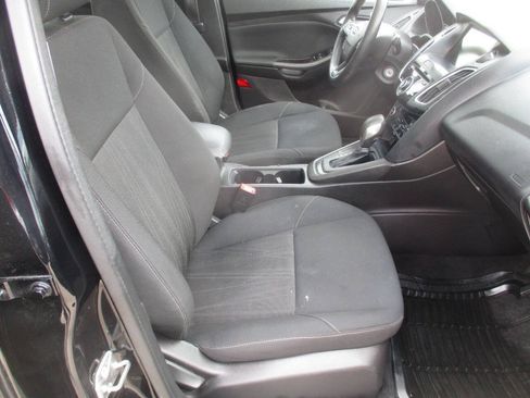 Used 2018 Ford Focus SEL FWD image 32