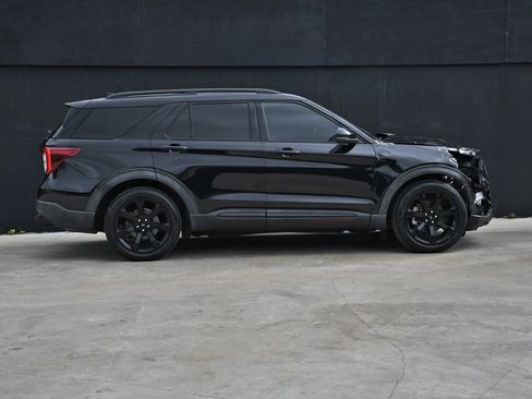 Used 2020 Ford Explorer ST w/ Premium Technology Package image 7