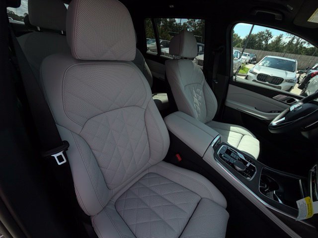 Used 2026 BMW X7 xDrive40i AWD/4WD image 27