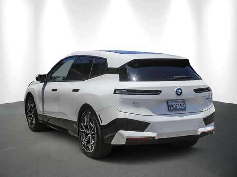 Used 2025 BMW iX xDrive50 image 4