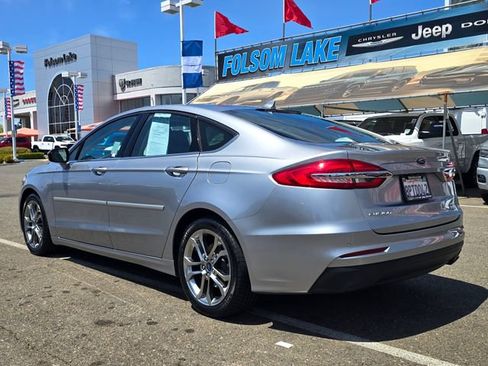 Used 2020 Ford Fusion SEL FWD image 5