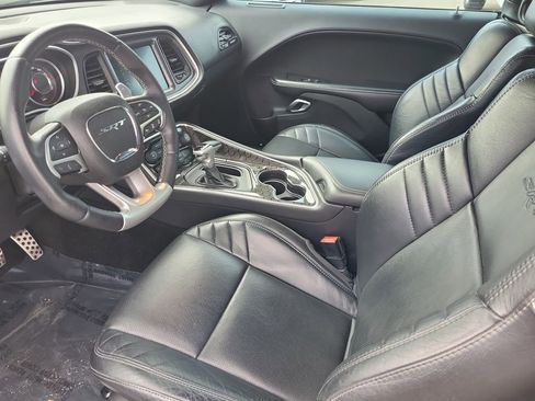 Used 2015 Dodge Challenger SRT w/ Technology Group image 11