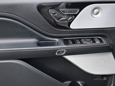 New 2026 Lincoln Aviator Reserve image 23