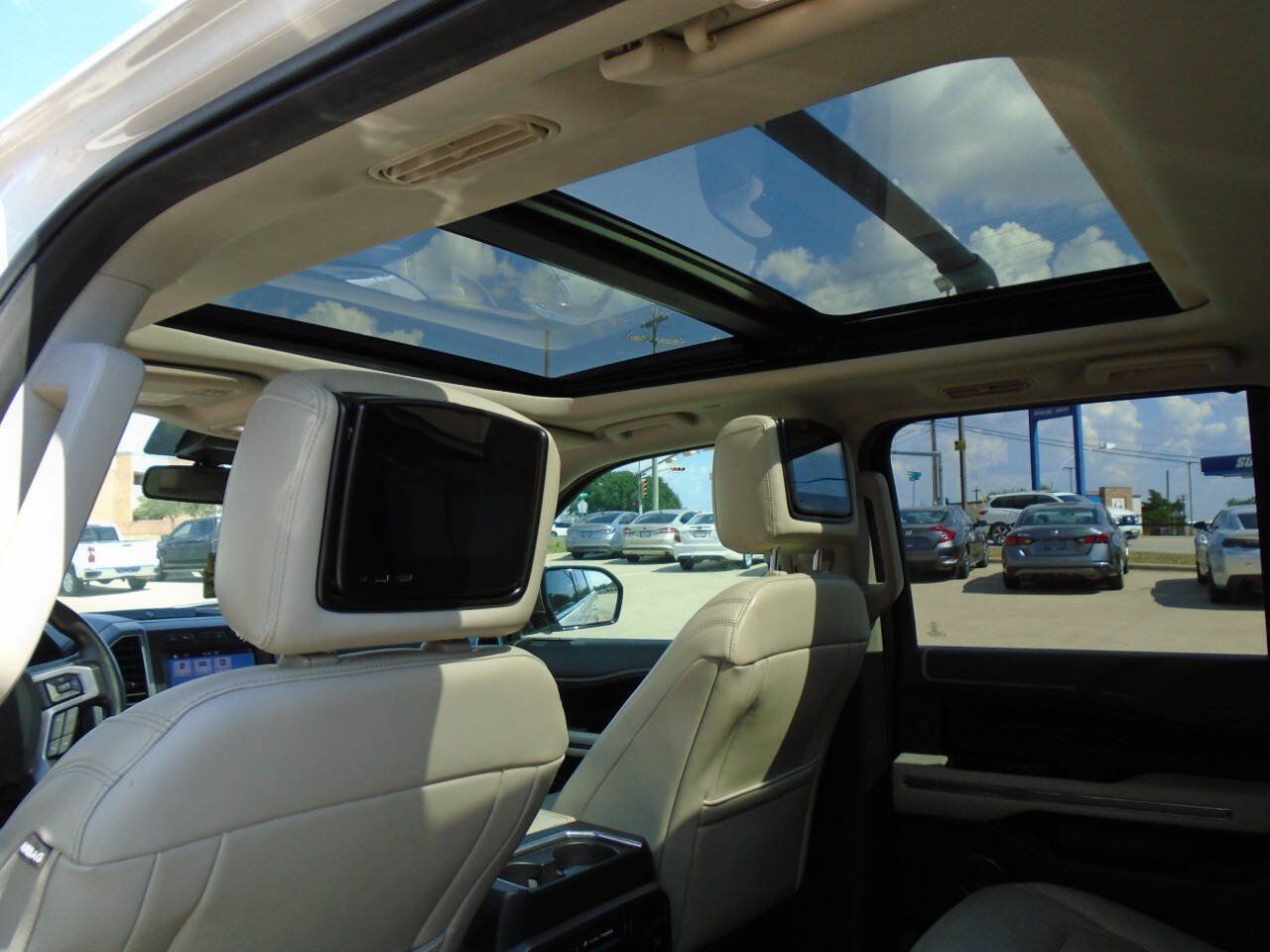 Used 2019 Ford Expedition Max Platinum AWD/4WD image 9