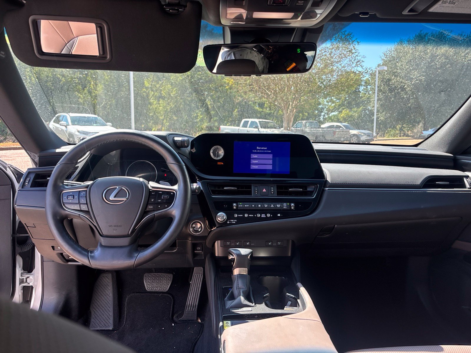 Used 2024 Lexus ES 350 w/ Premium Package FWD image 7