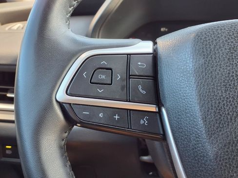 Certified 2025 Toyota Grand Highlander FWD image 16