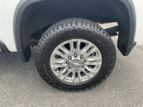 Used 2020 Chevrolet Silverado 2500 High Country w/ Z71 Off-Road Package AWD/4WD image 37