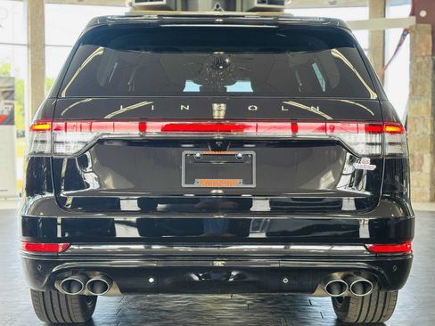 Used 2026 Lincoln Aviator Reserve AWD/4WD image 11